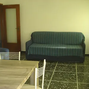 Linda Vista Apartment